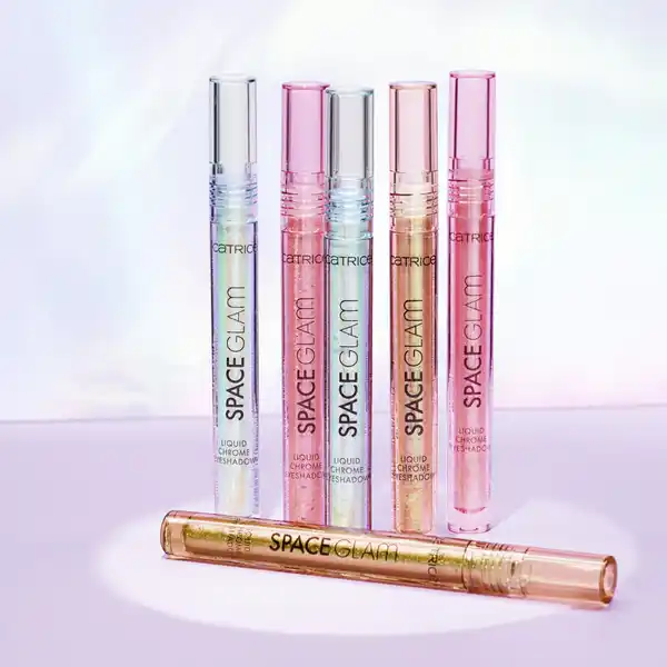 Space Glam Liquid Chrome Eyeshadow 010 Milky Way