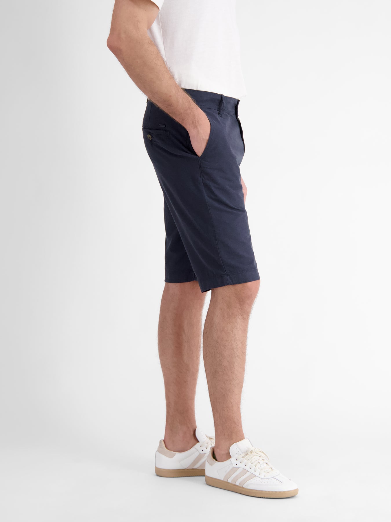 Chino-Bermuda mit Leinenanteil