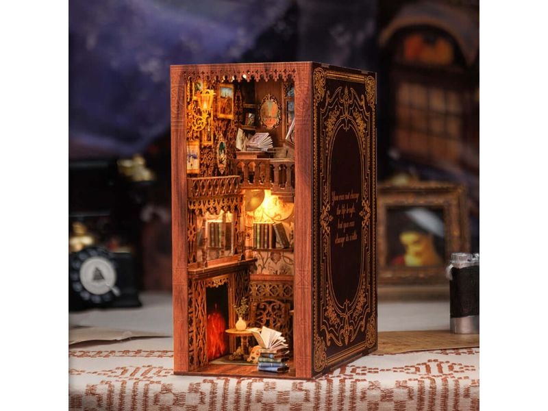 Cutebee Bausatz Eternal Bookstore 3D-Modell aus lasergeschnittenen Holzteilen