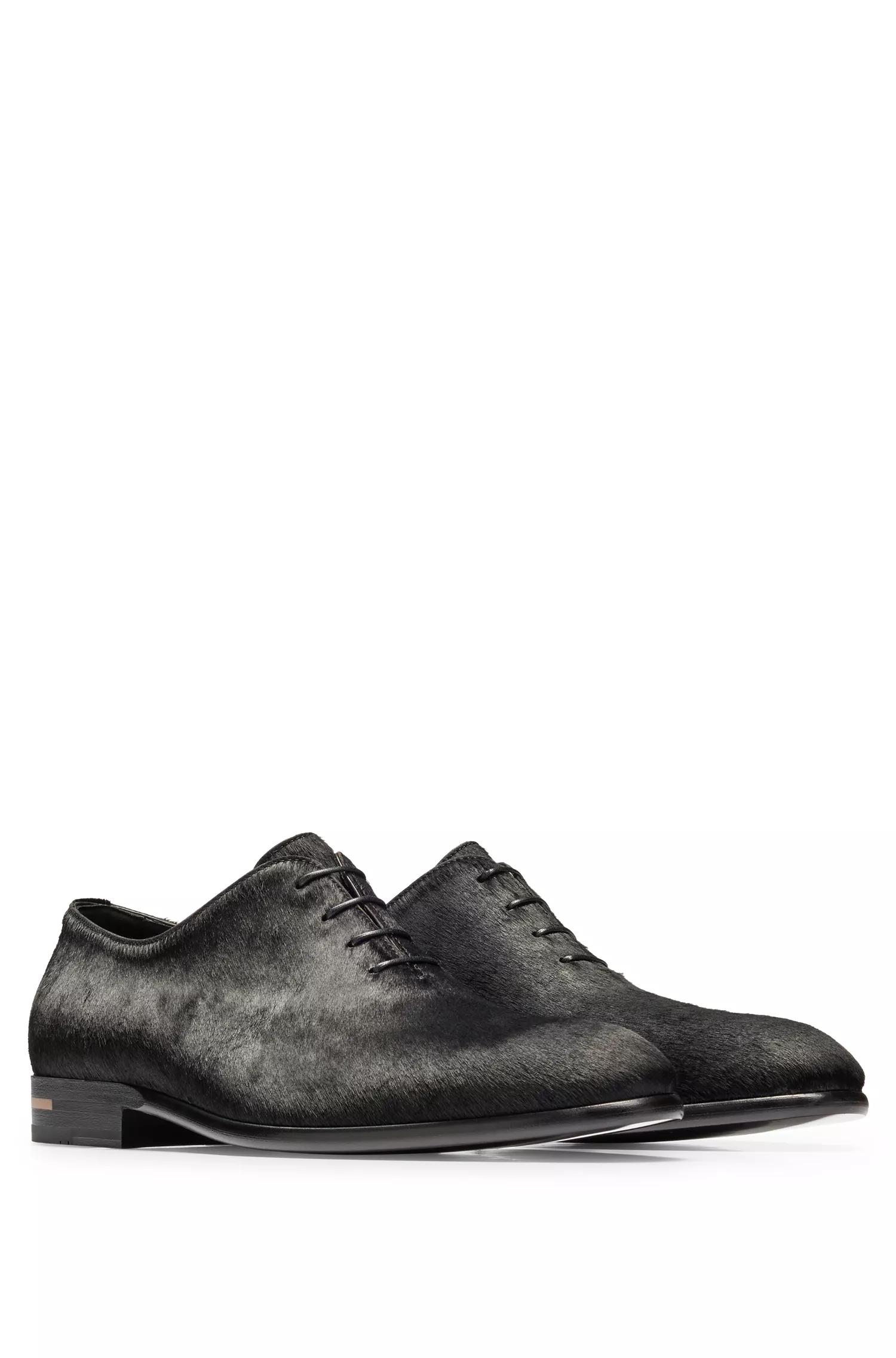 Sapatos Oxford BOSS pretos, fabricados na Itália, em pelo de bezerro.