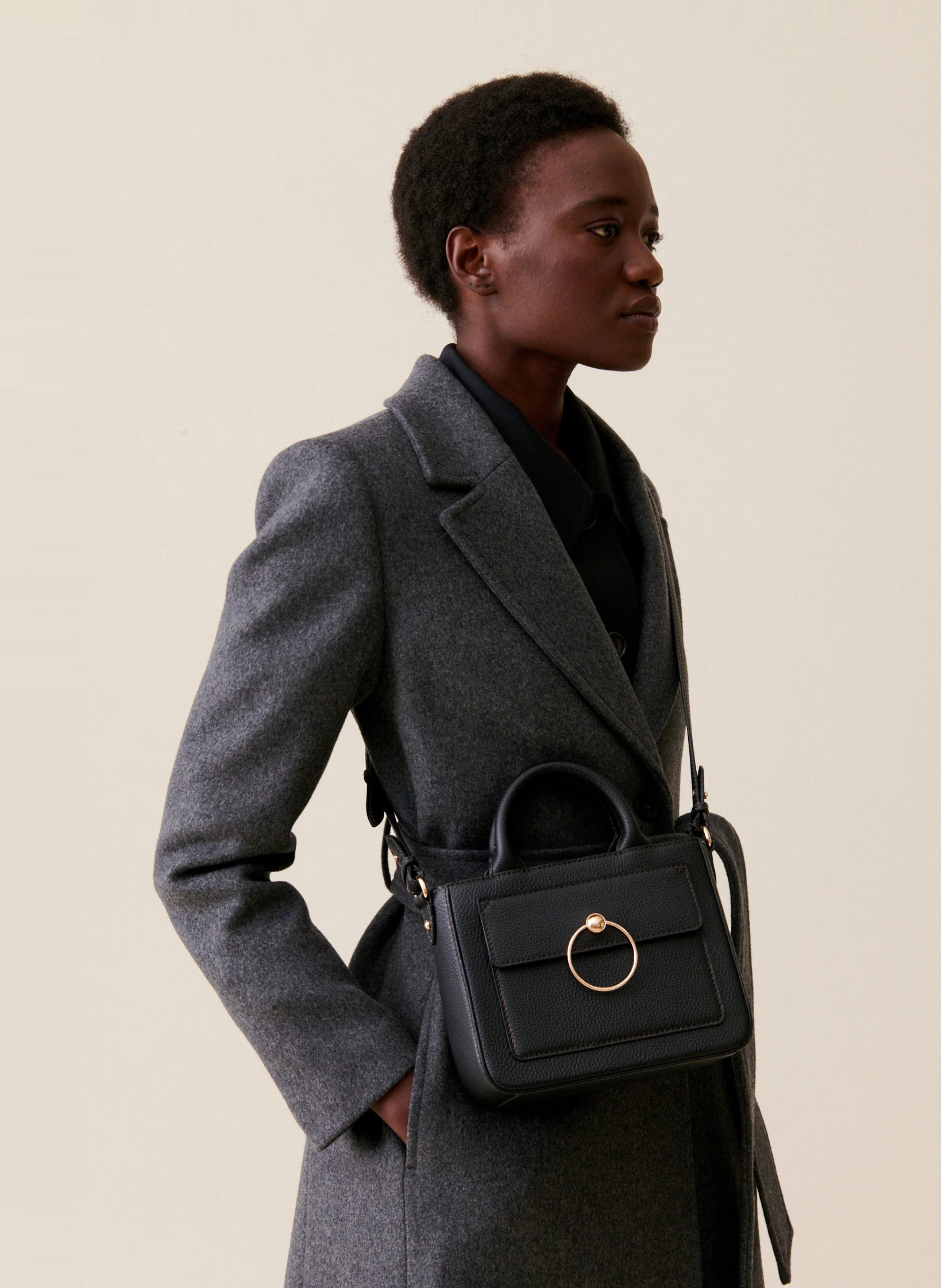 Sac bandoulière en cuir grainé | Noir