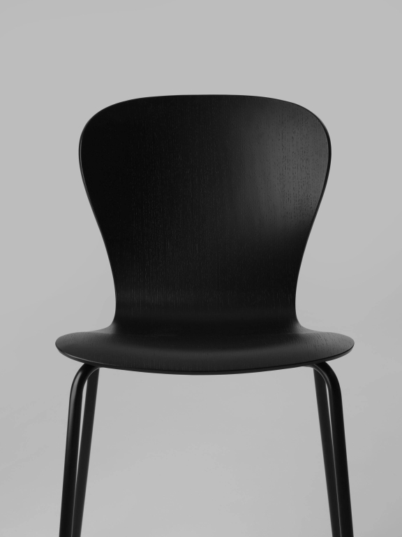 Thonet S220 eetkamerstoel walnoot
