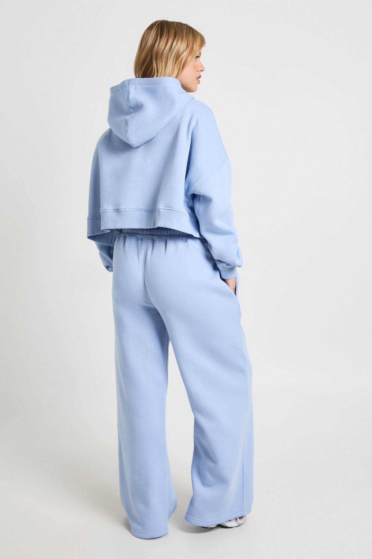 boohoo Ensemble De Jogging À Casynthétiqueche 3 Pièces Avec Top Court À Ourlet Profond Petite Taille