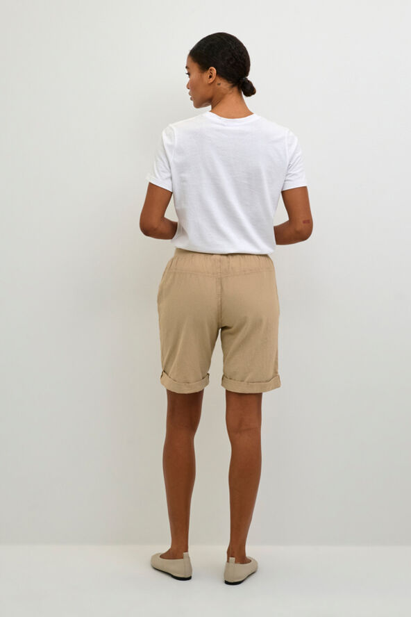 Kaffe KAnaya Shorts Classic sand