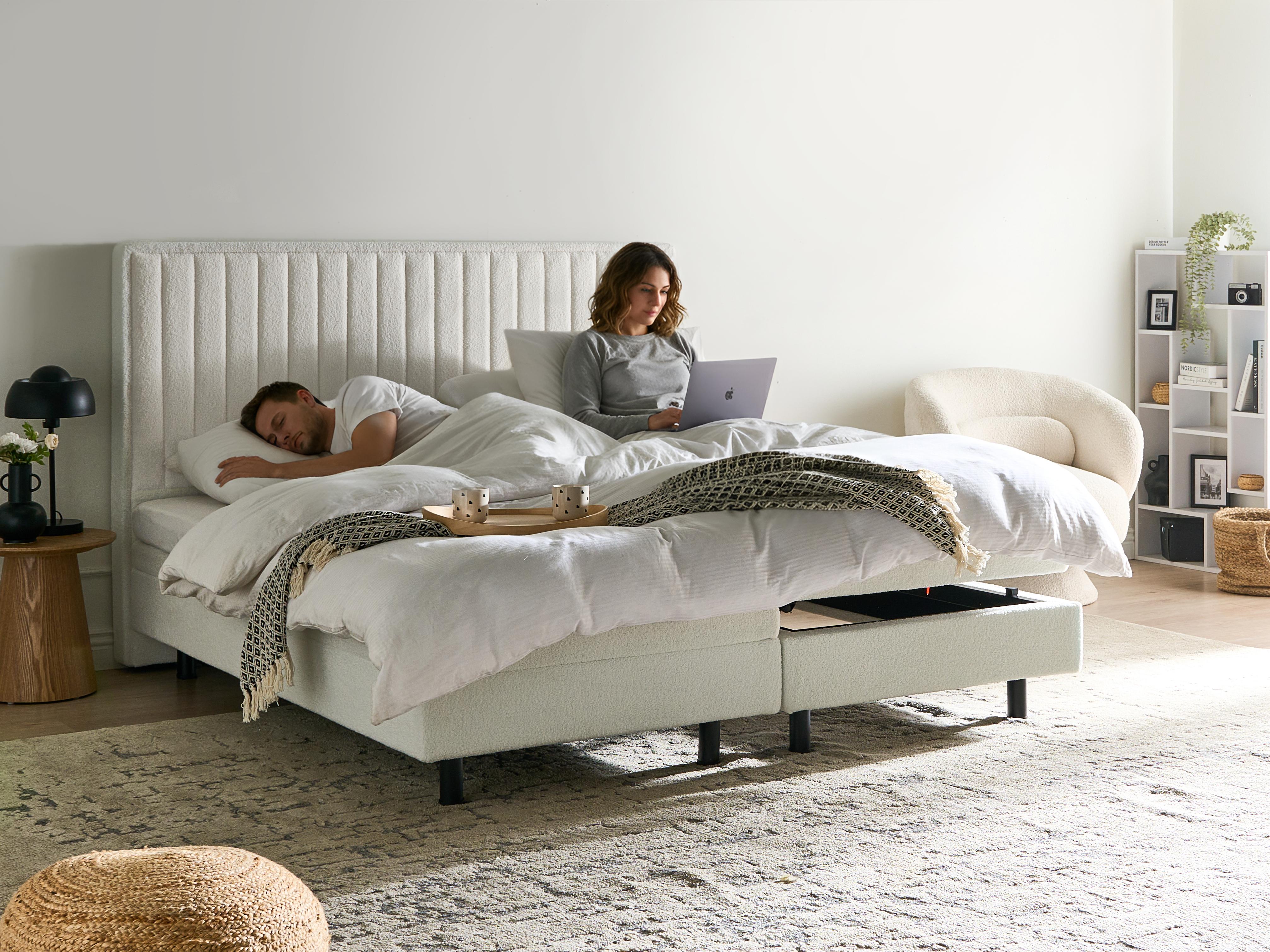 Verstelbaar bed Bouclé CASTELLAN 180 x 200 cm Gebroken wit