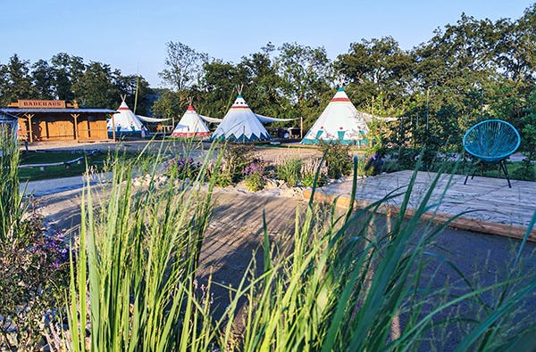 Außergewöhnlich Übernachten im Tipi Belau