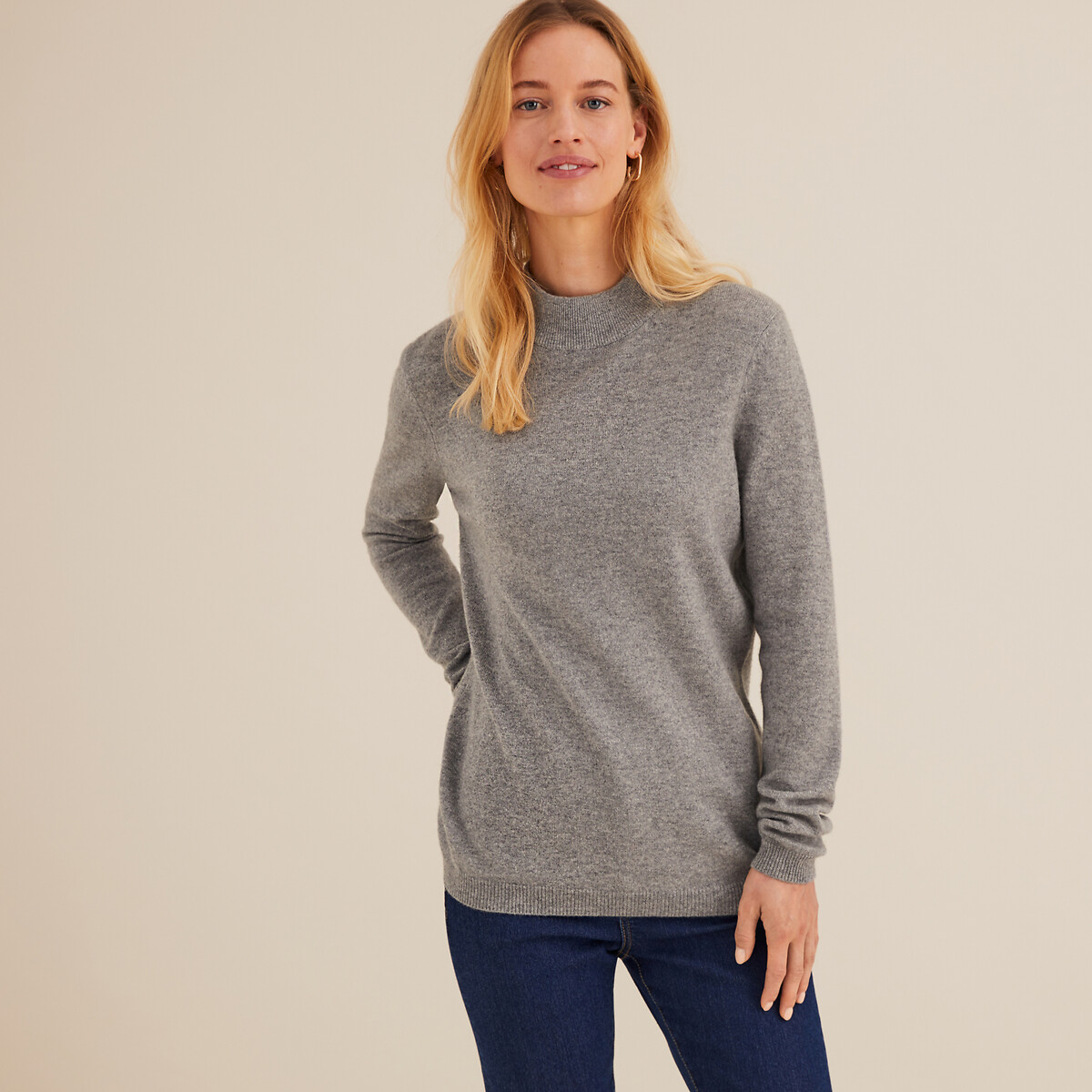 ANNE WEYBURN<br>Suéter de cashmere com gola alta em malha fina