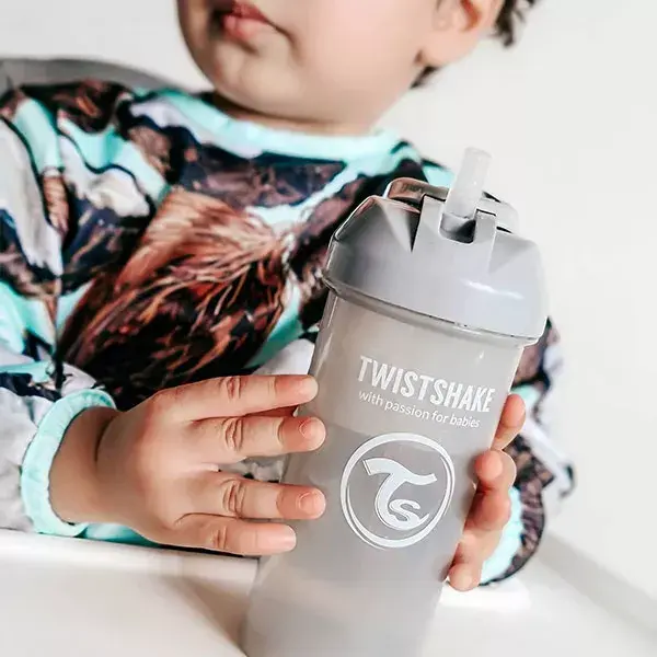 Copo Twistshake Cinza Pastel com Canudo +6m 360ml