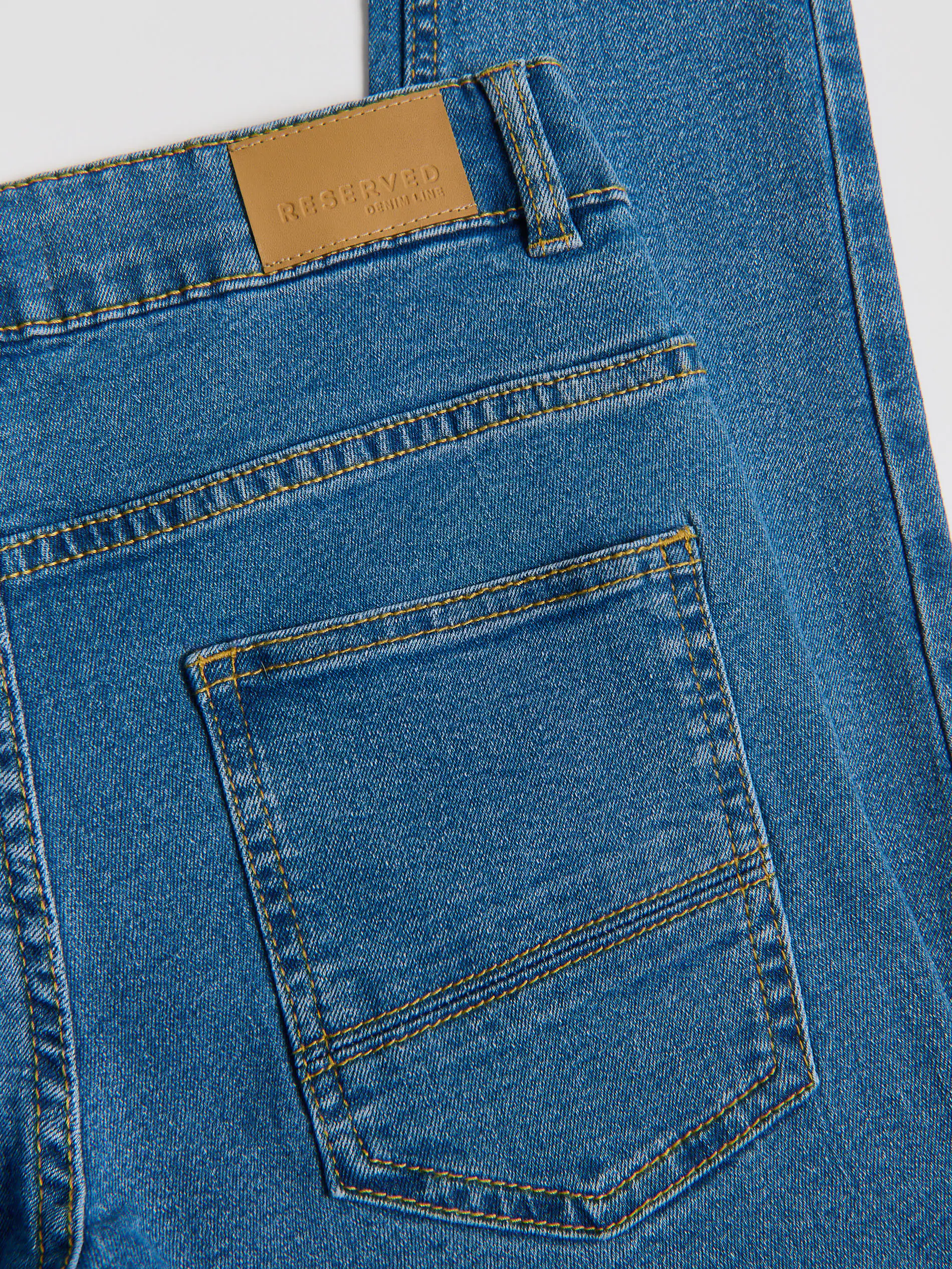 Jeans im Slim-Fit