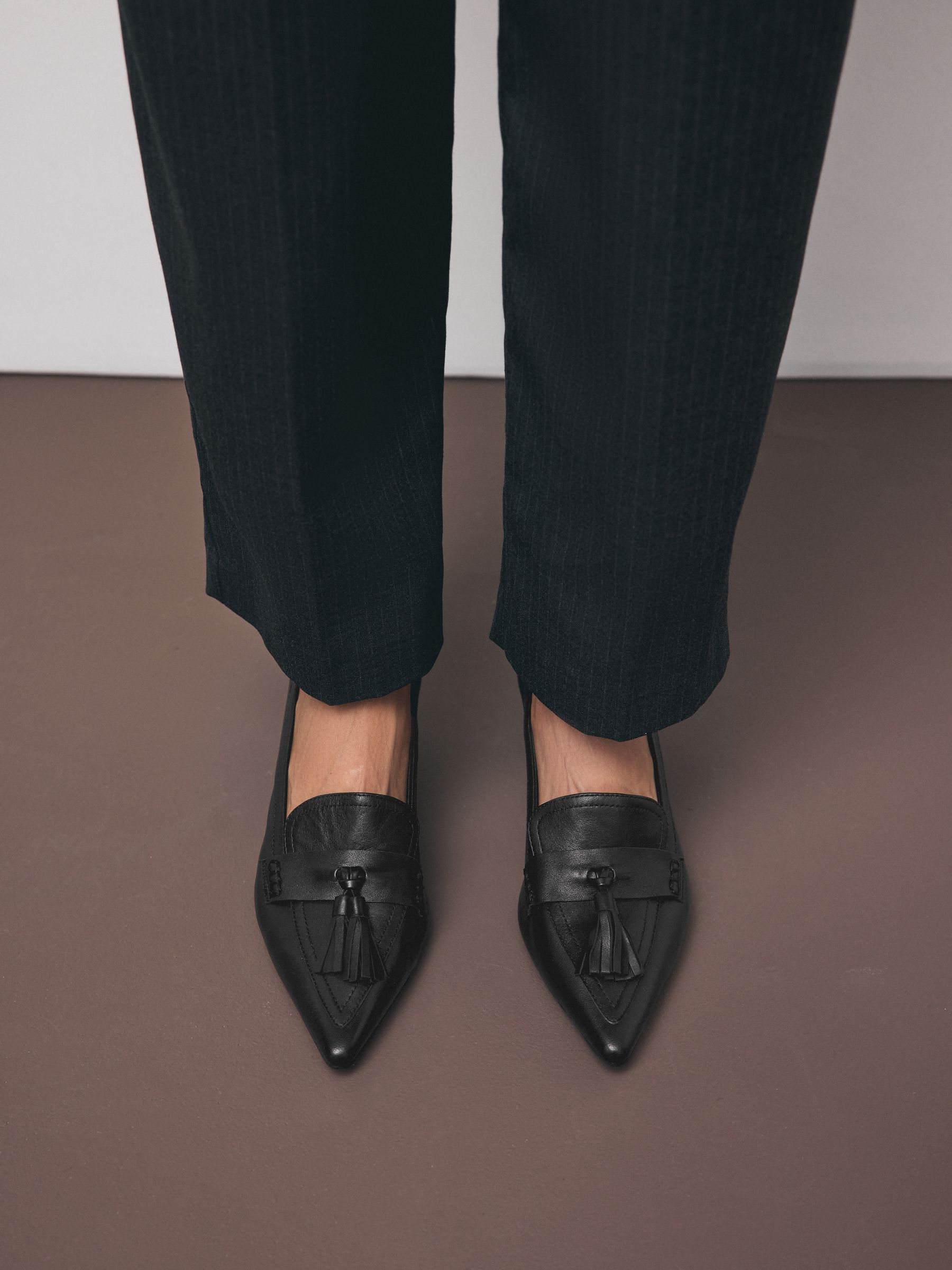 Zwart - Premium Leather With Motionflex Point Toe Tassel Heels Loafers