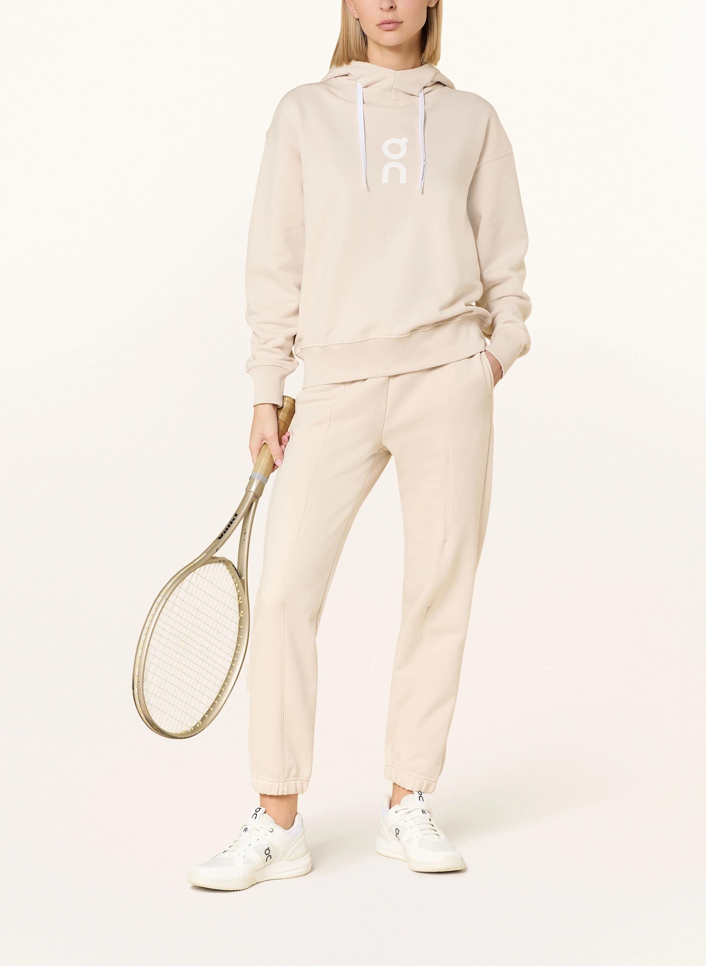On Hoodie CLUB