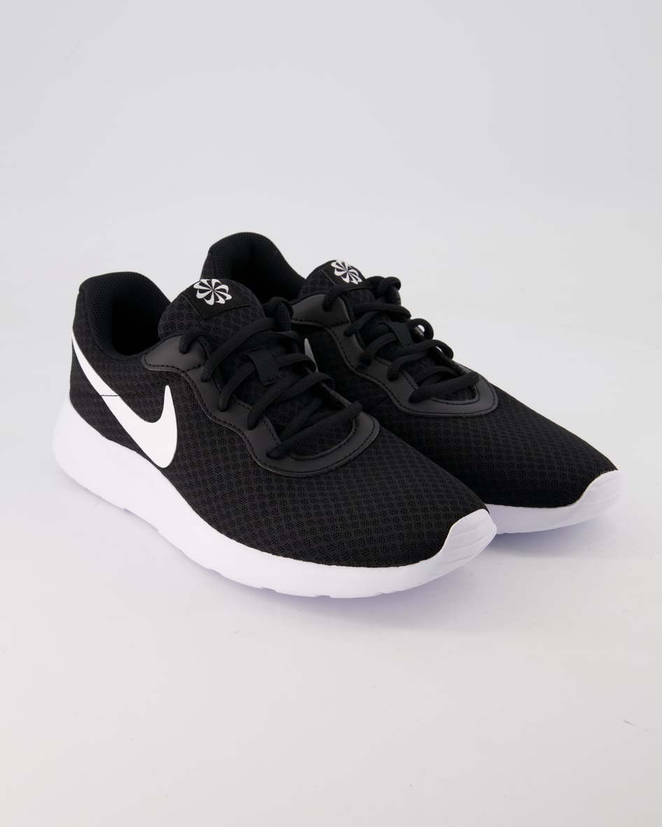 Nike TANJUN Sportschuhe in Schwarz