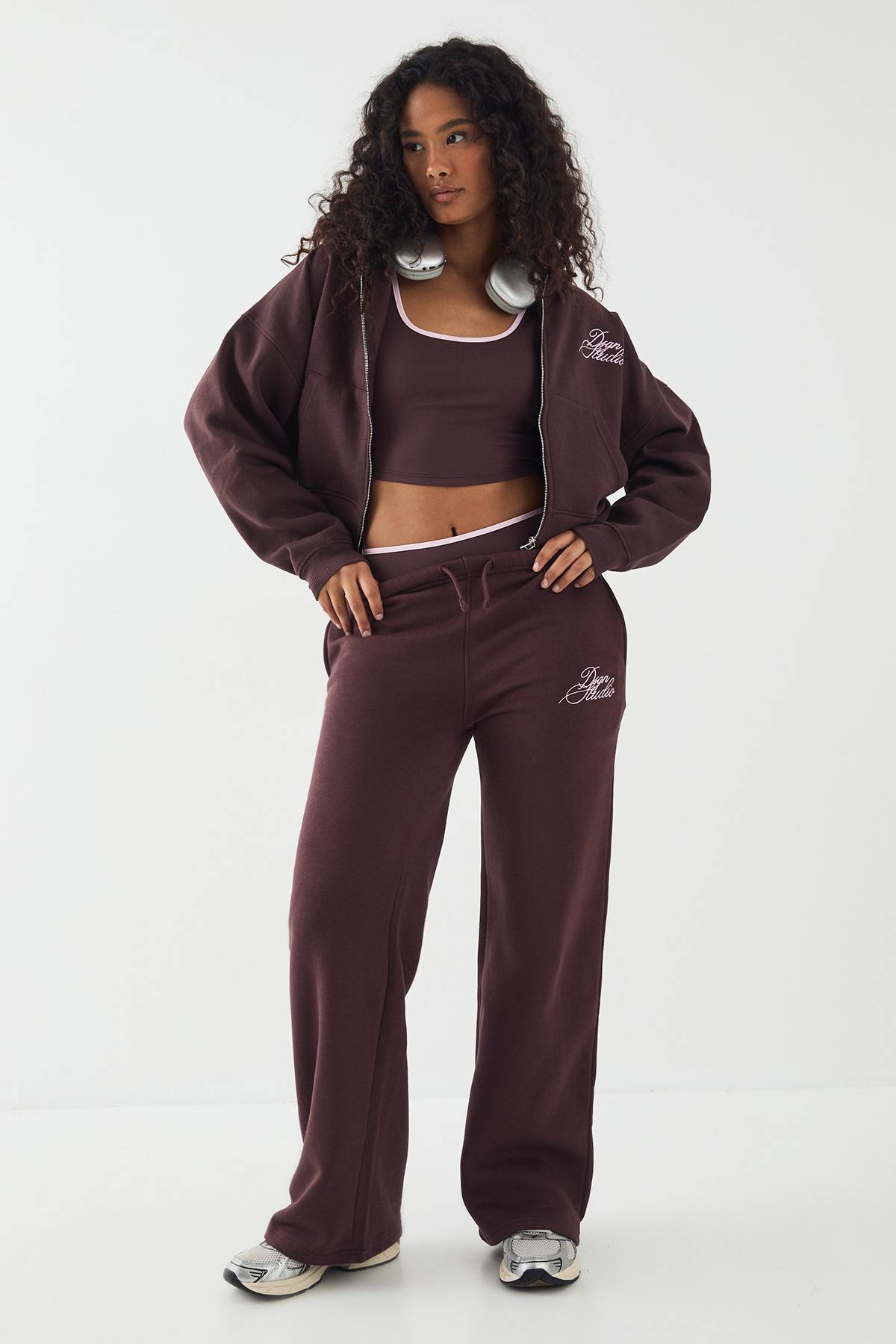 Sweat à Casynthétiqueche Court DSGN Studio Contrast Script Boxy Crop avec Zip