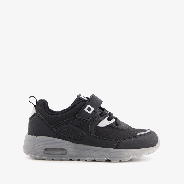 Blue Box jongens sneakers zwart met airzool