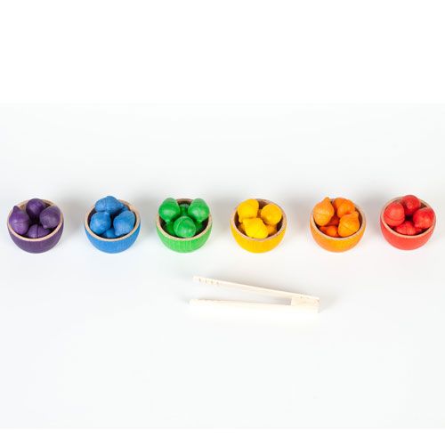 Grapat 6 houten bakjes met 36 eikeltjes en tang 15-107