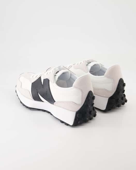 New Balance 327 Sneaker in Weiß