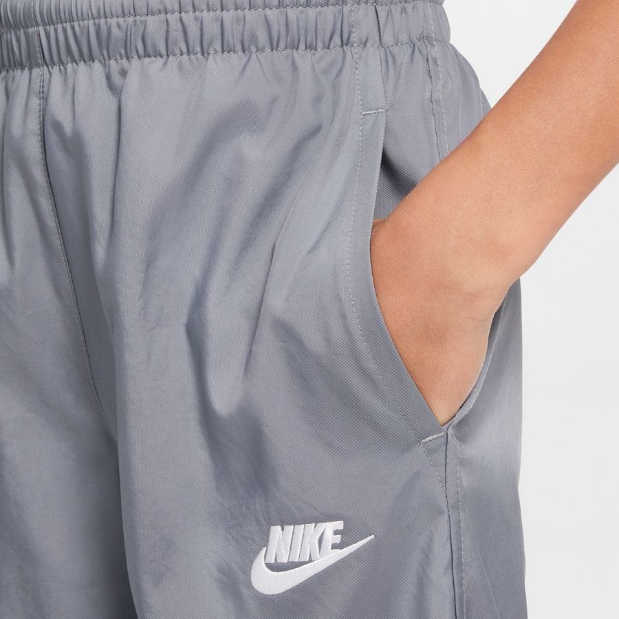 Nike Sportswear Club