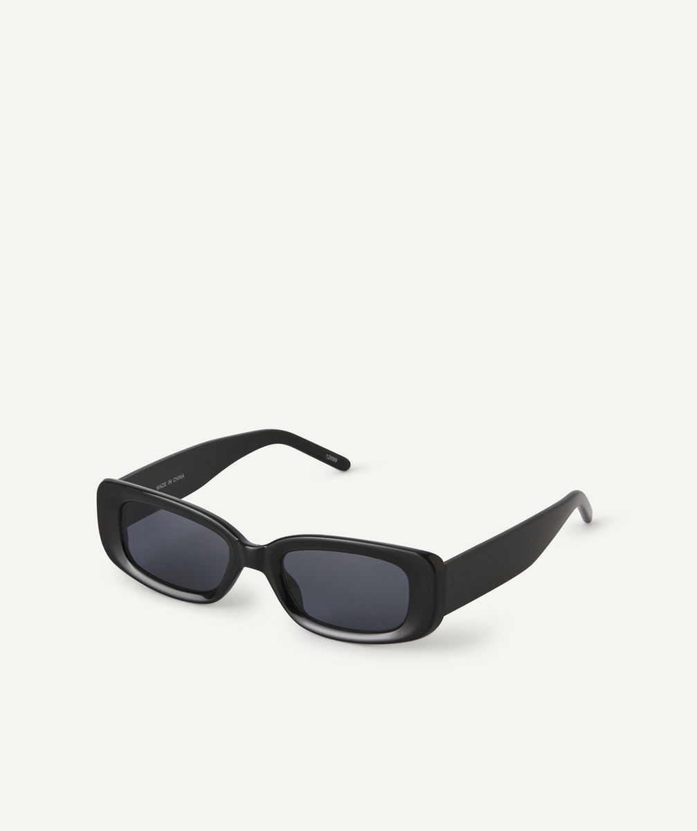 lunettes de soleil fille rectangulaires noires