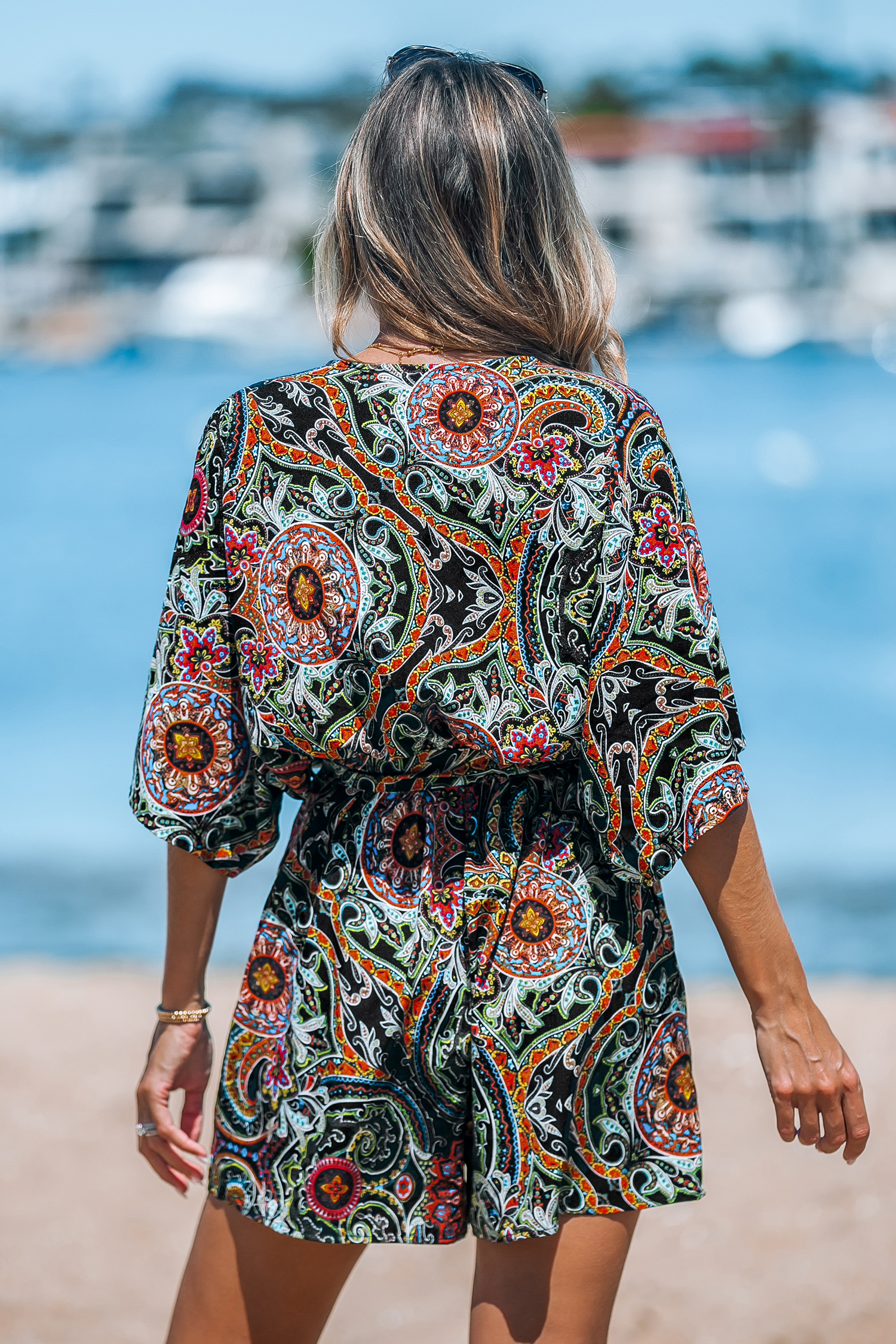 Combishort à demi-manches et col surplis paisley
