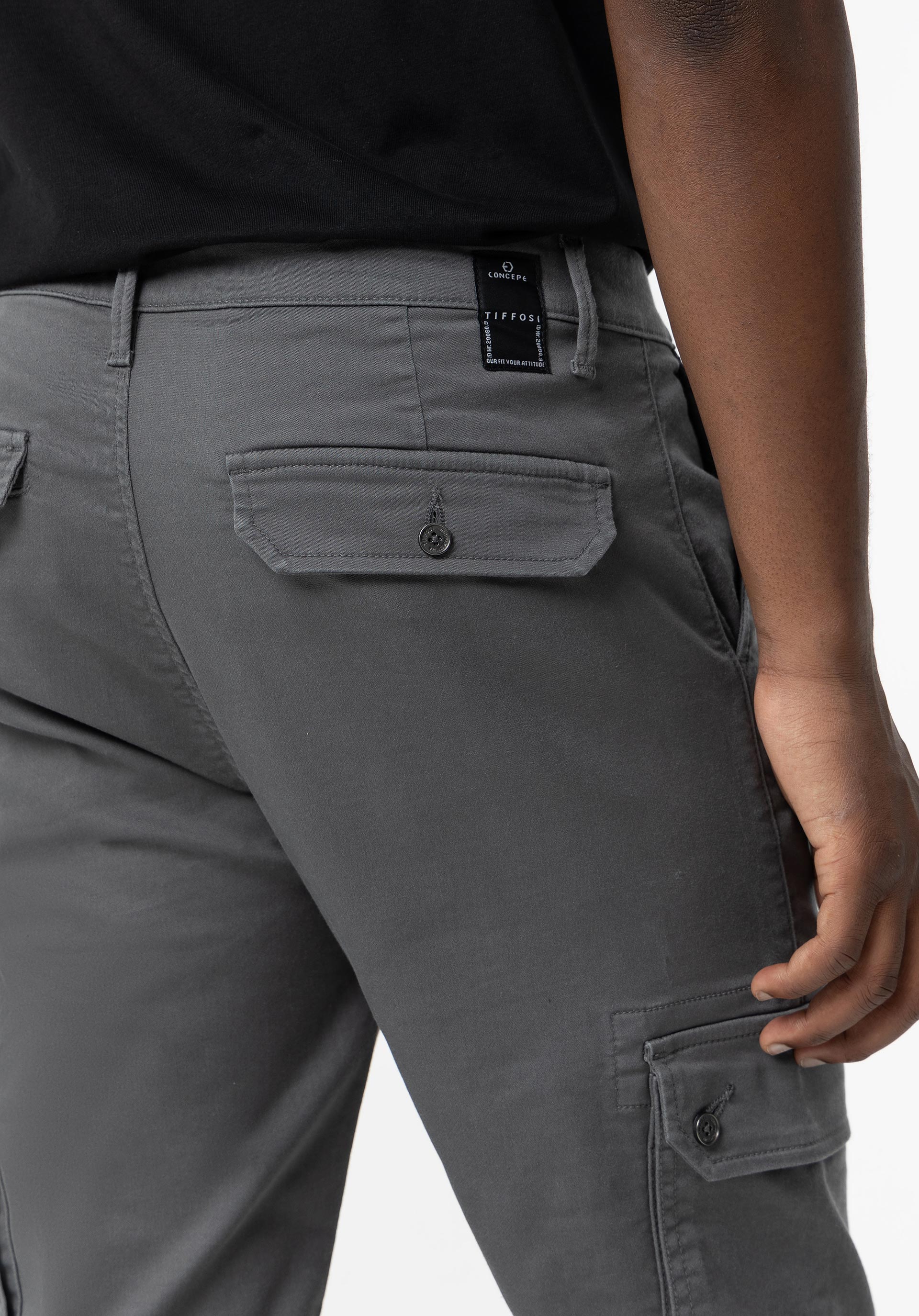 Calças Cargo Comfort Fit