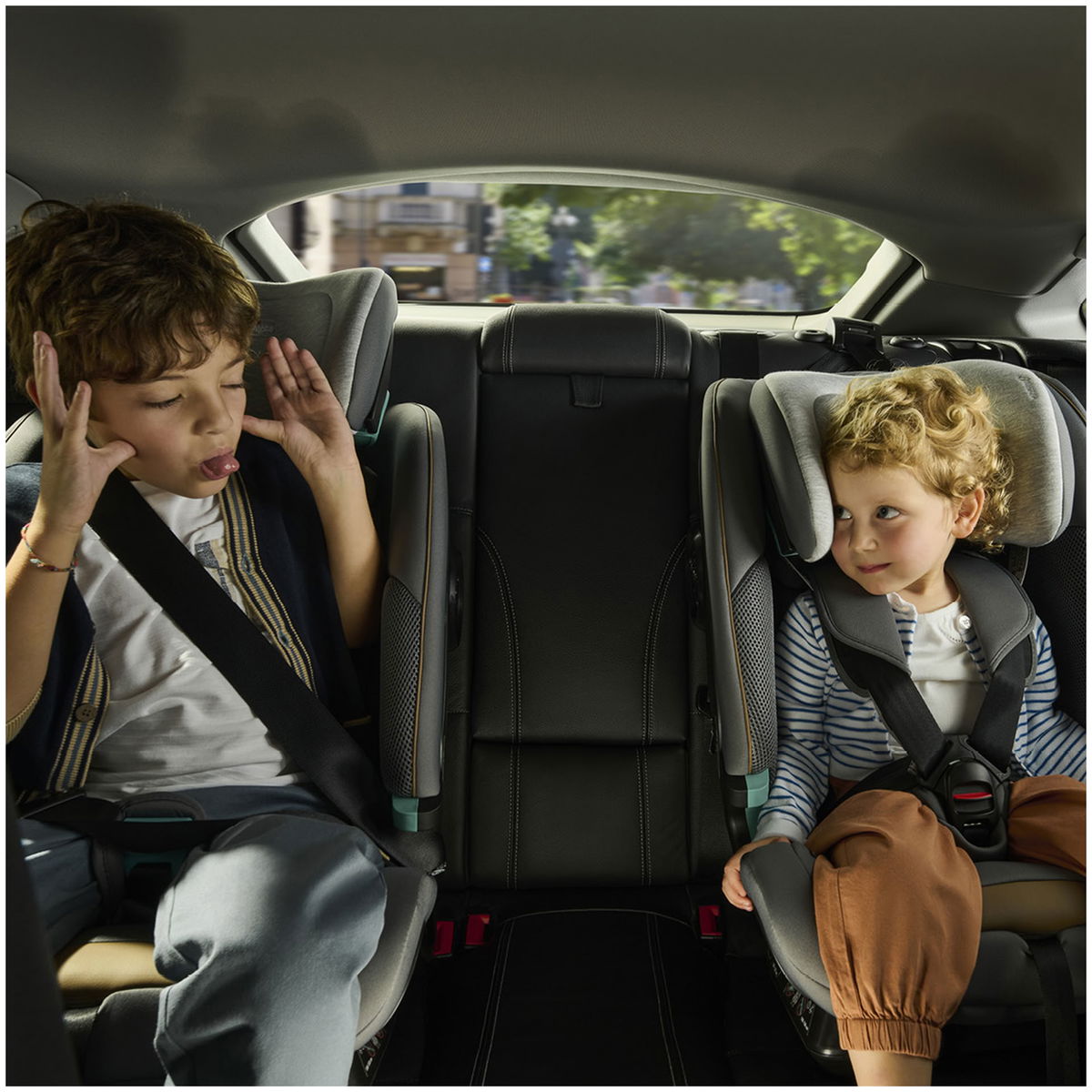ChiccoChicco   Seat and Go i-Size glam grey