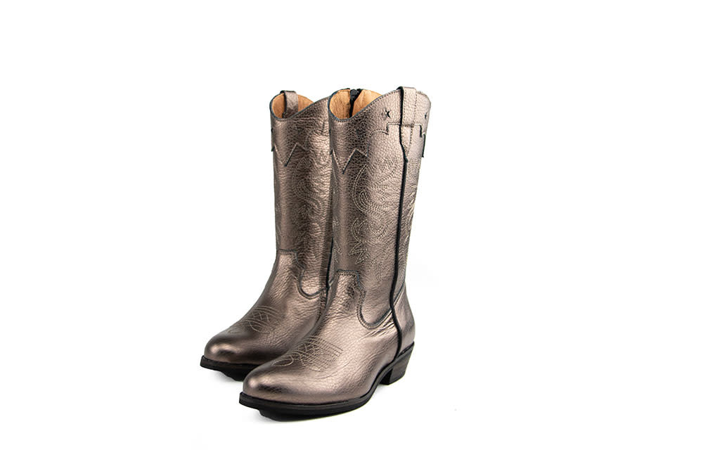 Red Rag Western Boot Bronze Metal