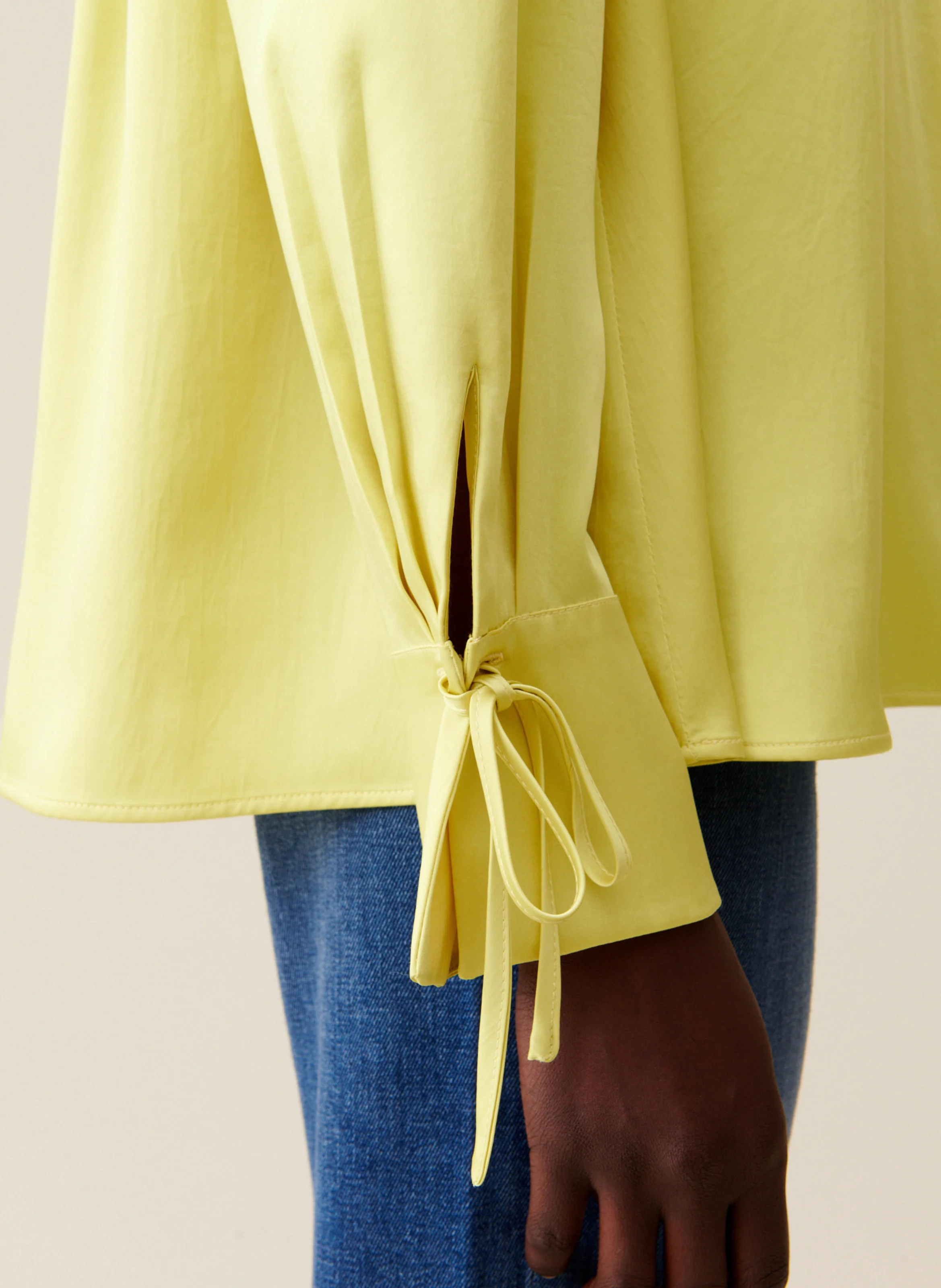 Blouse fluide col ouvert | Jaune