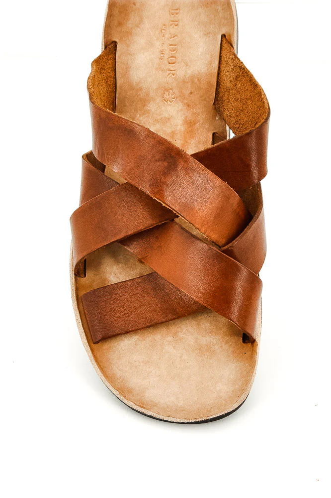 BRADOR - SAND KENNIE