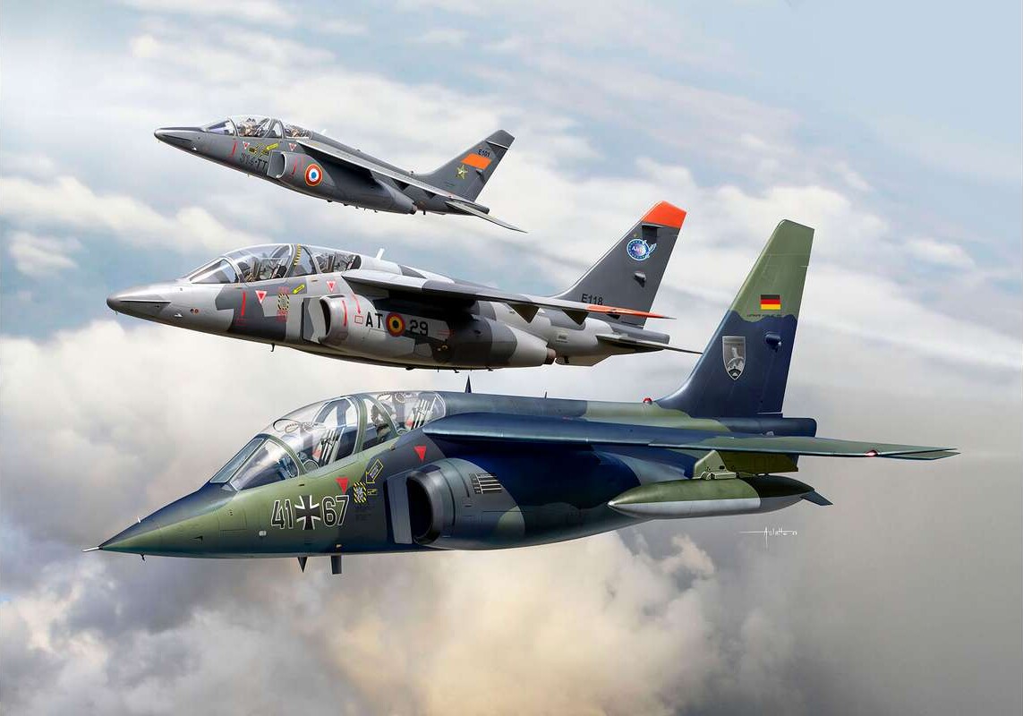 Revell - Alpha Jet 50Th Anniversary - 1:144 - Level 3 - 03810