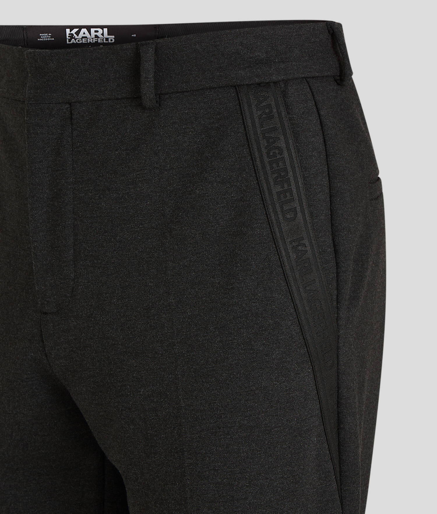 PANTALON EN PUNTO À LA COUPE CLASSIQUE