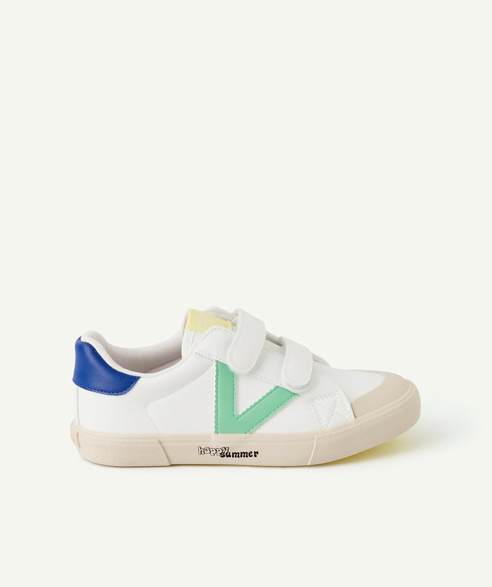 VICTORIABASKETS BLANCHES AVEC LOGO VERT ET DÉTAIL COLORÉ
