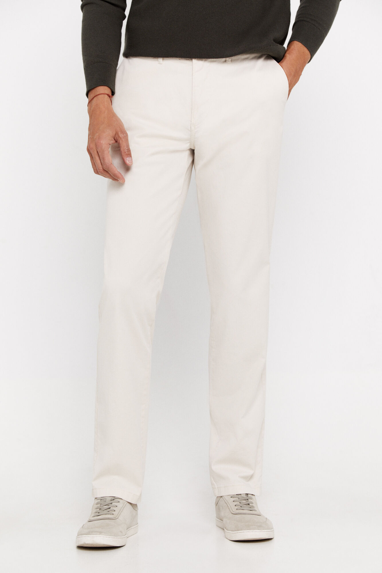Calça chino leve de corte regular - Marfim