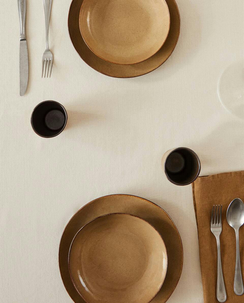 TOALHA DE MESA COM BUNDAS