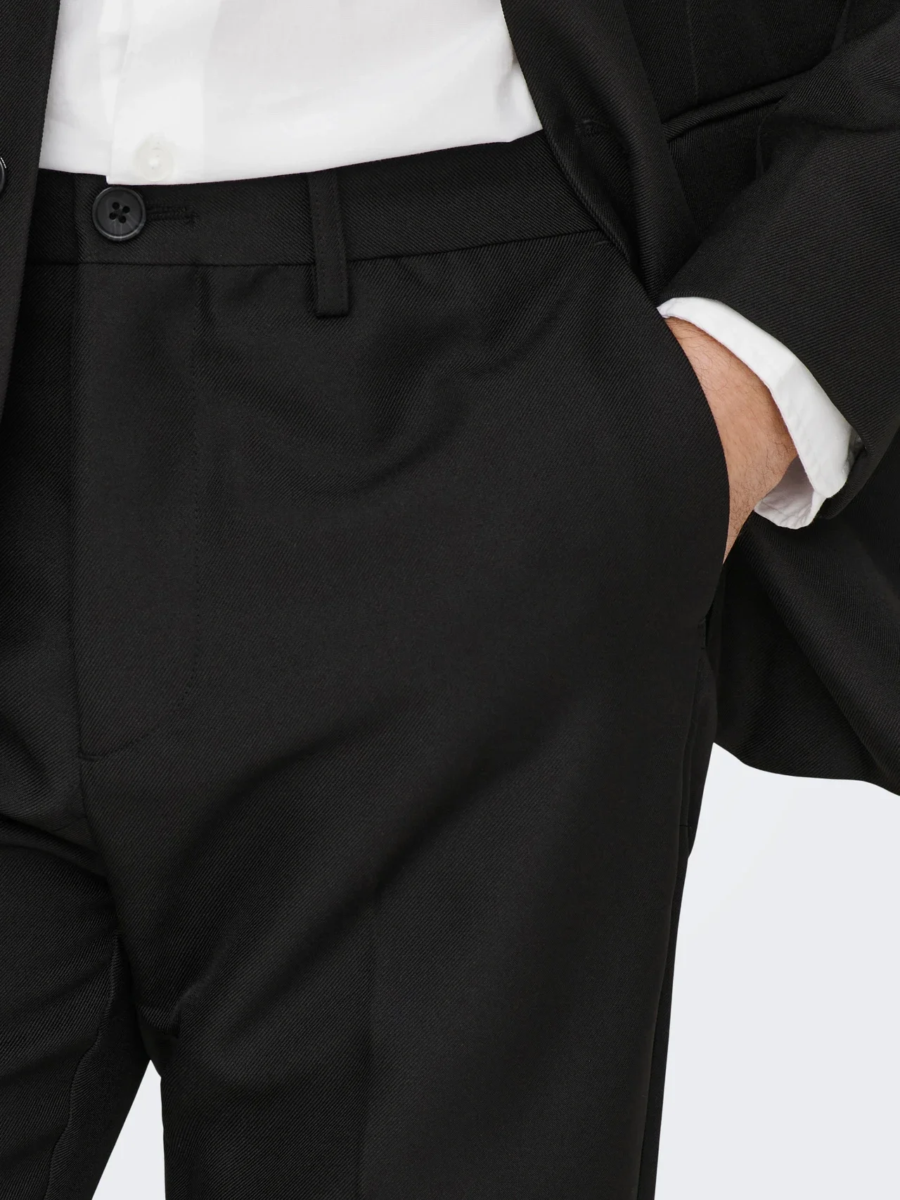 Shop the Look Black
