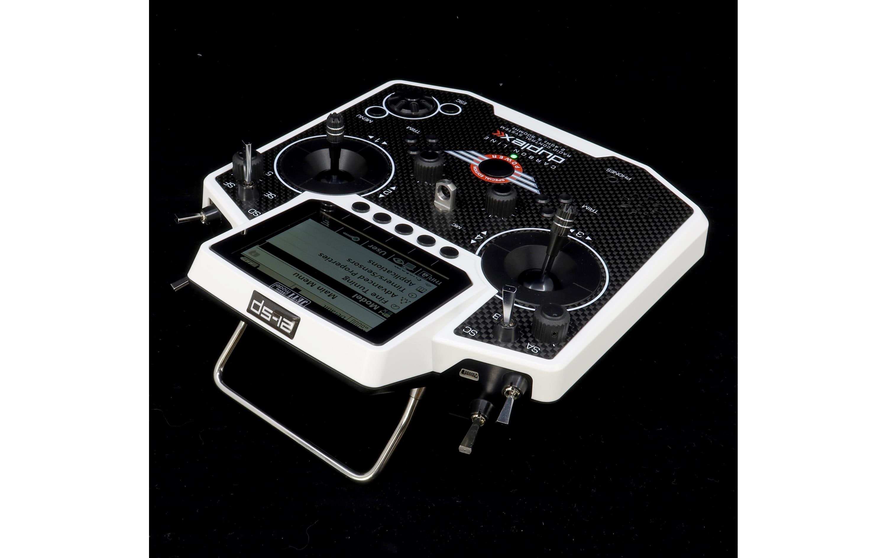 Fernsteuerung Duplex DS-12 Carbon White 2024 + R9 Empfänger<br>Handlicher Jeti Duplex 2.4 GHz Sender in «Special Edition» Ausführung