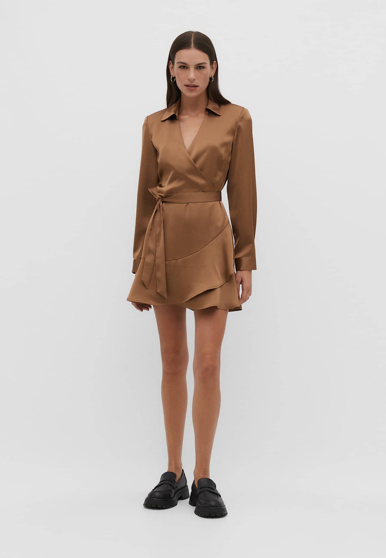 Vestido curto de cetim