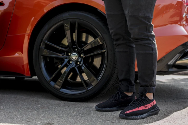 adidas Yeezy Boost 350 V2 Core Black Red