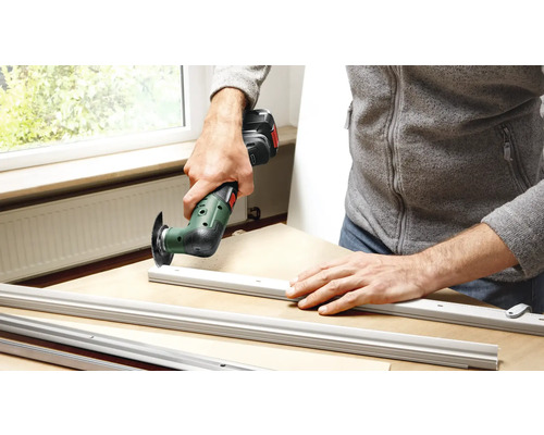 Bosch UniversalMulti 18V-32 accu multischuurmachine, zonder accu en lader