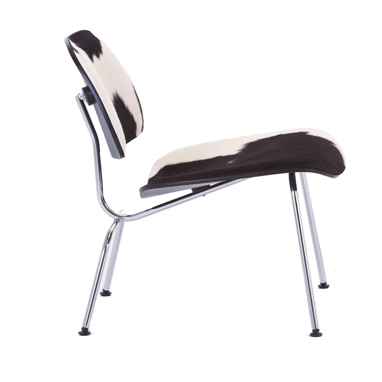 Vitra LCM Calf's Skin fauteuil zwart essen, vacht zwart/wit