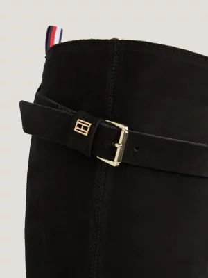Botas Essenciais de Couro Nobuck com Fivela