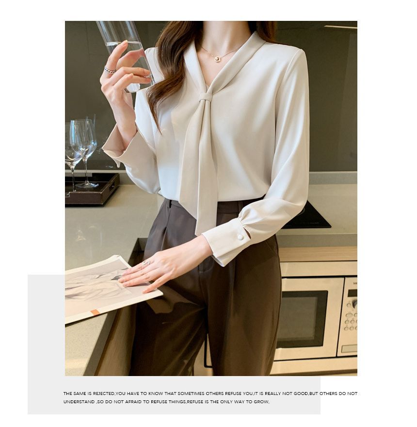 Daybreak - Blouse met lange mouwen en sjaalkraag