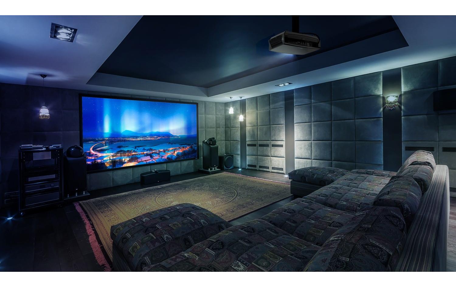 Projektor UHZ68LV<br>Heller 4K UHD Dual Laser Heimkinoprojektor mit 5000 Lumen Helligkeit