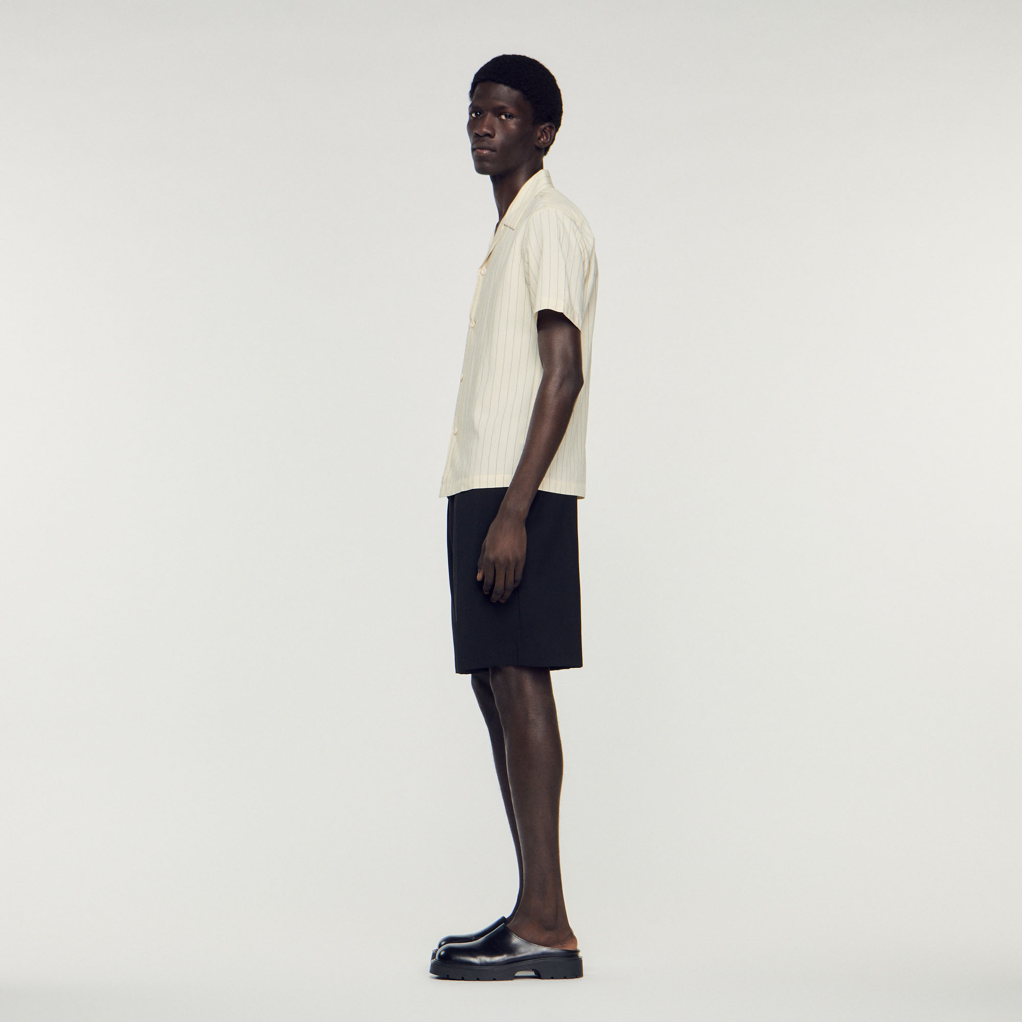 Chemise á manches courtes