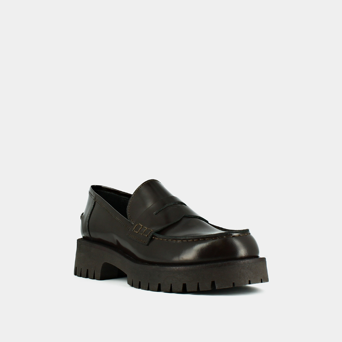 Mocassins à semelles crantées  en cuir glacé marron