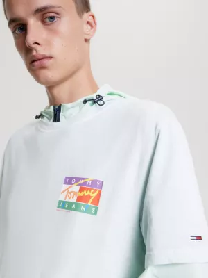 Camiseta clássica com logo exclusivo nas costas