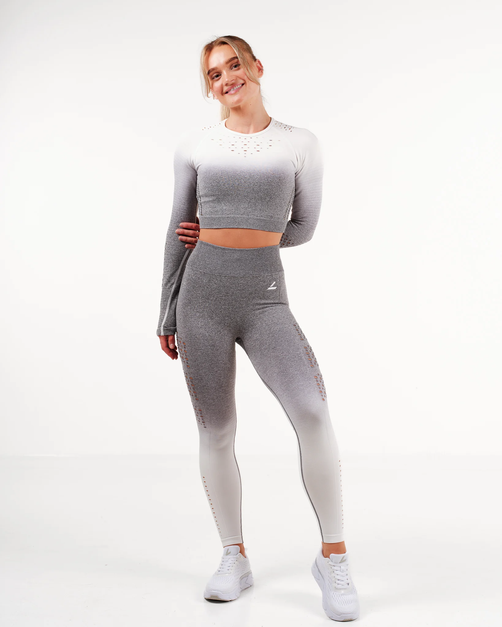 LEVITY Fade Mesh Seamless Crop LS Light Grey Ombre