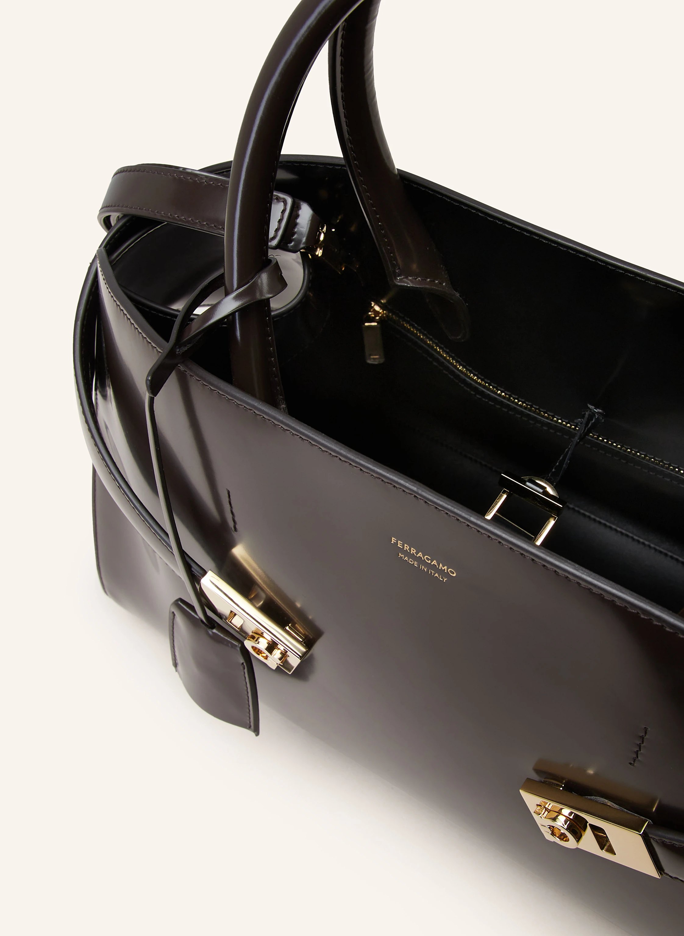 FERRAGAMO Handtasche HUG VANITY