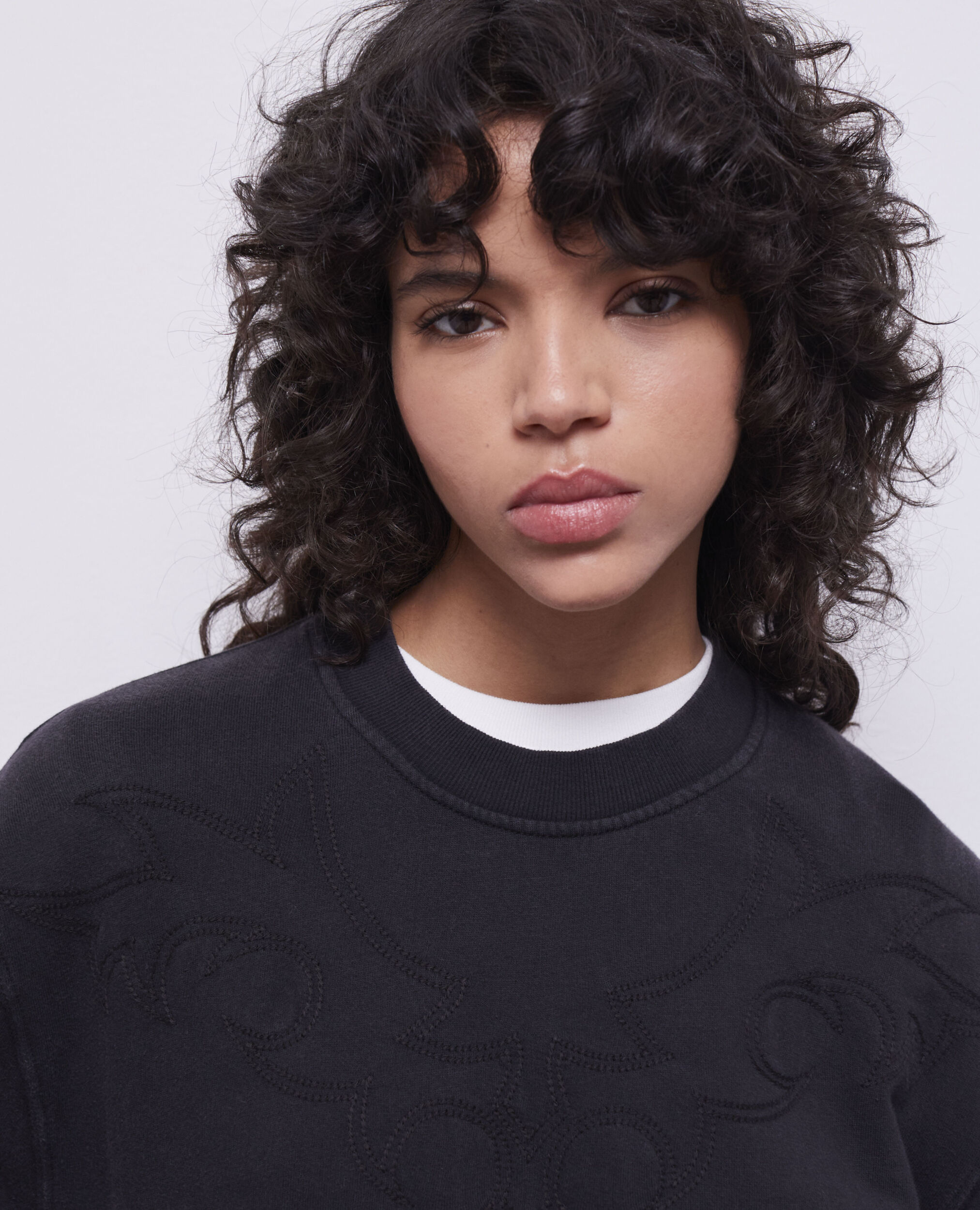 Sweatshirt noir avec broderie Western