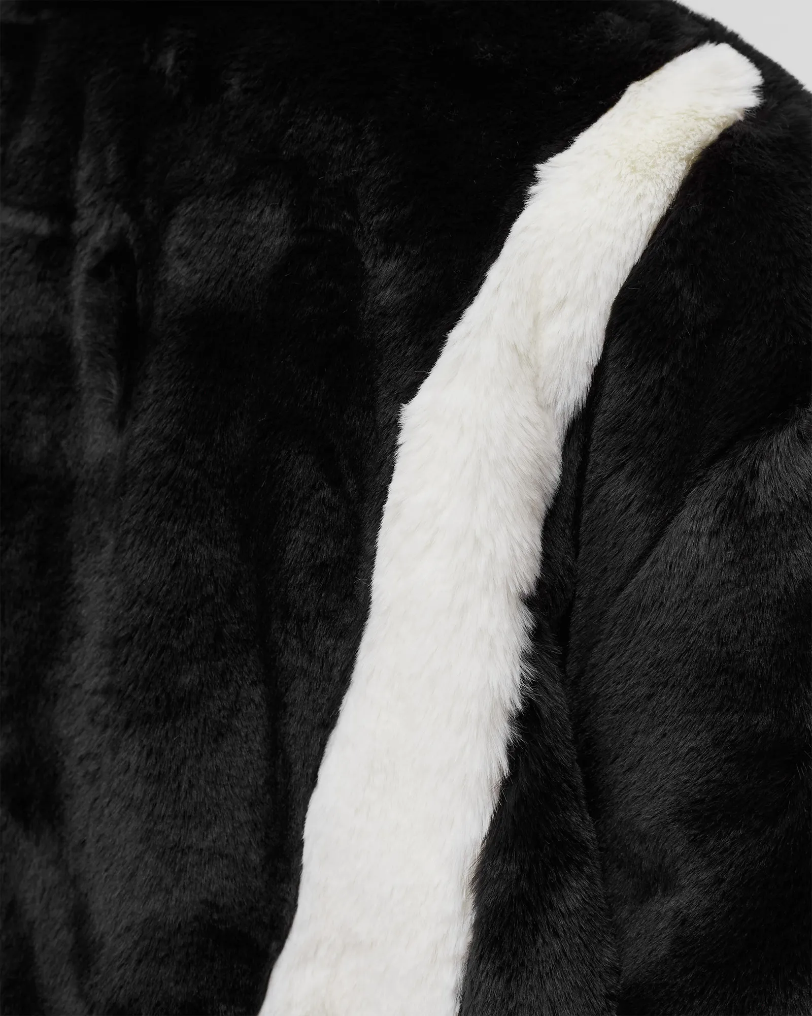 Nike WMNS Plush Faux Fur Long Jacket