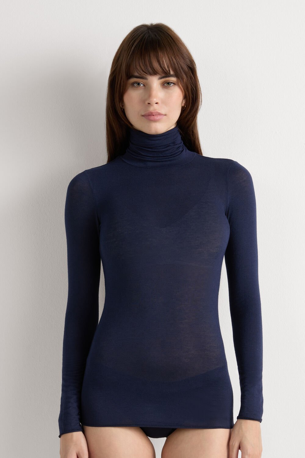 Blusa ultraleve de gola alta em modal e cashmere